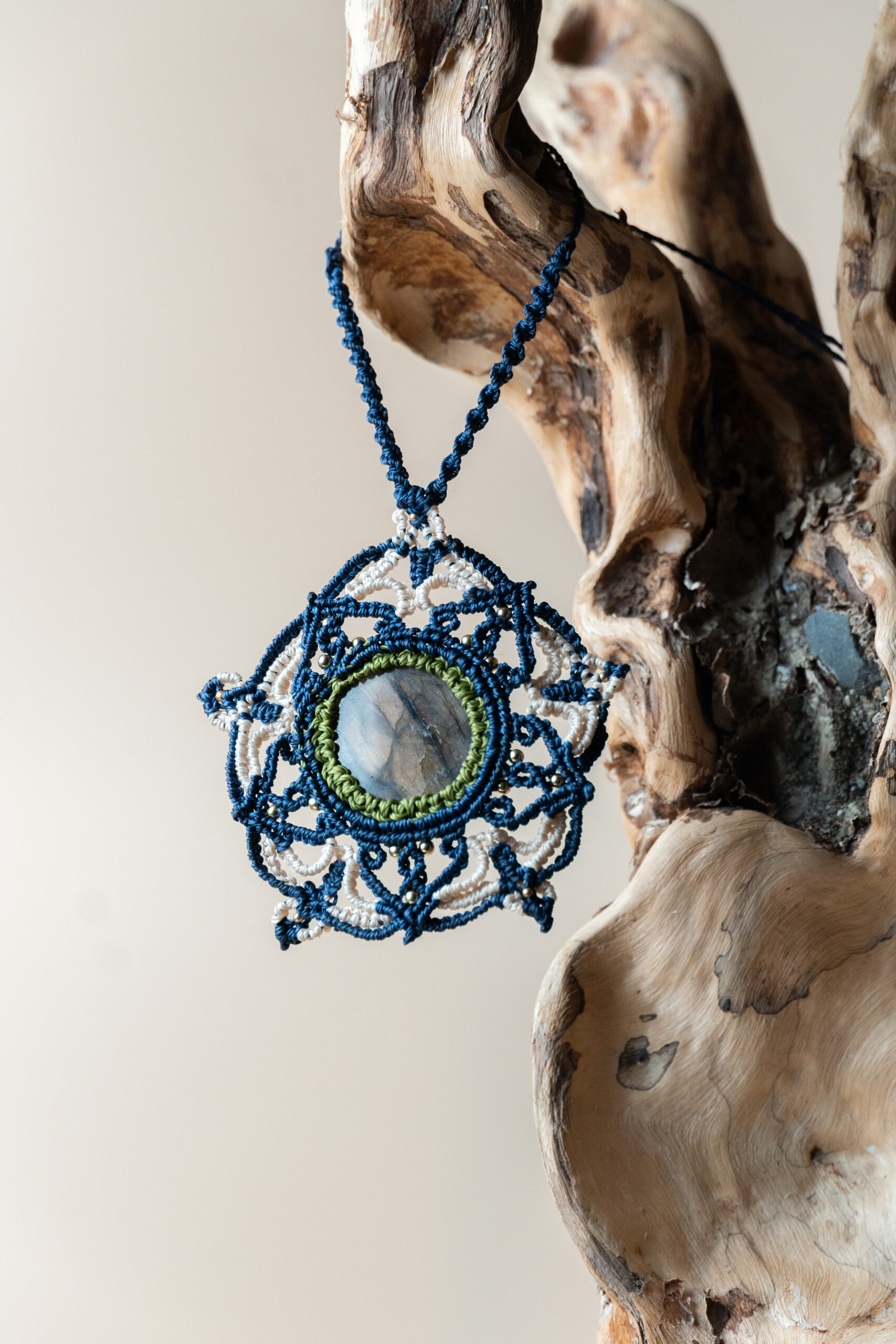 gros collier labradorite mandala